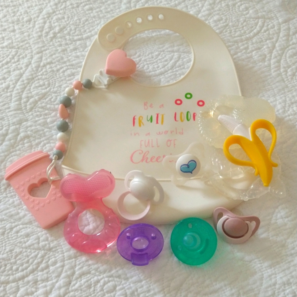 Baby/toddler teething toys and bib